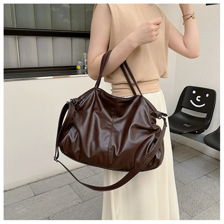 Flora Big Black Shoulder