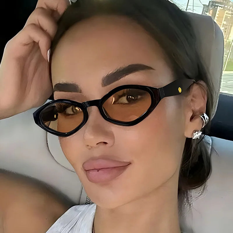 Flora Vintage Cat Eye