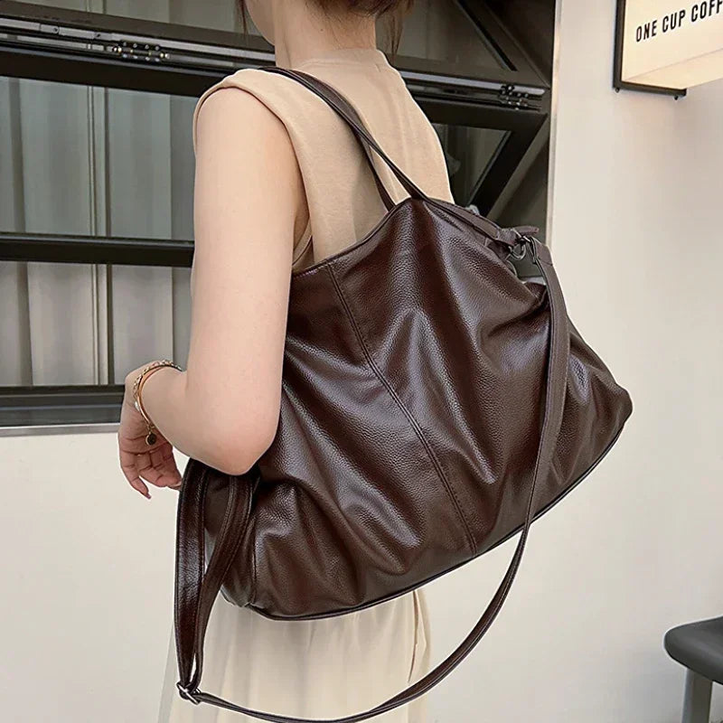 Flora Big Black Shoulder