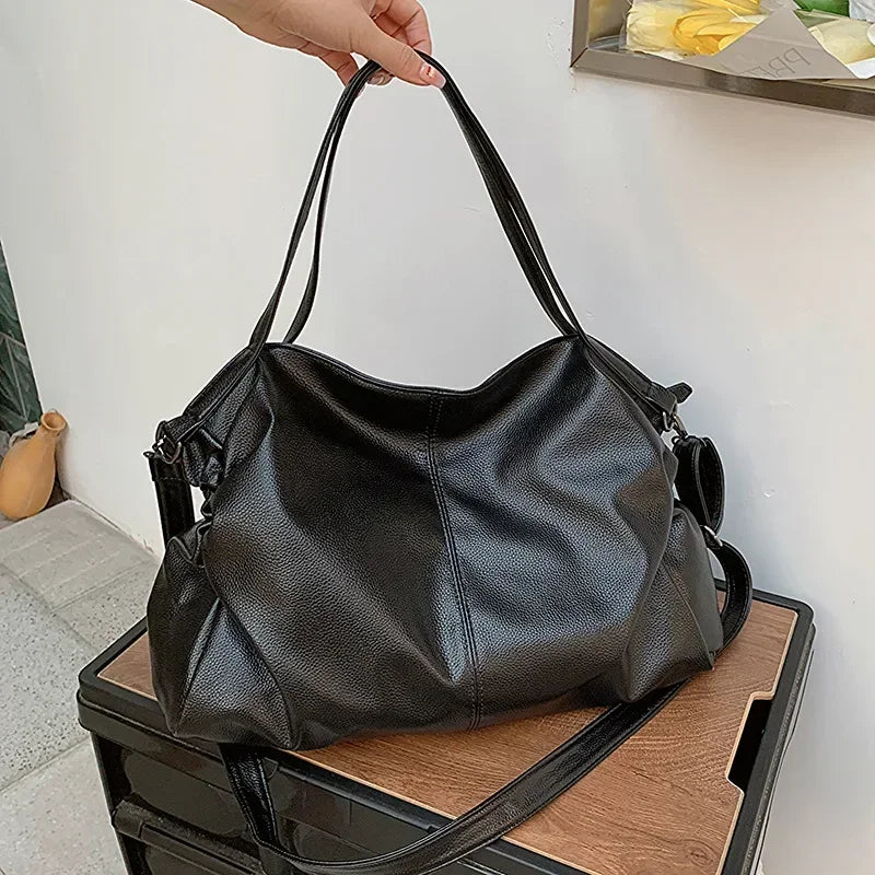 Flora Big Black Shoulder
