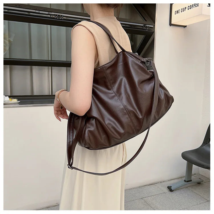 Flora Big Black Shoulder