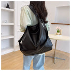 Flora Big Black Shoulder