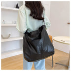 Flora Big Black Shoulder