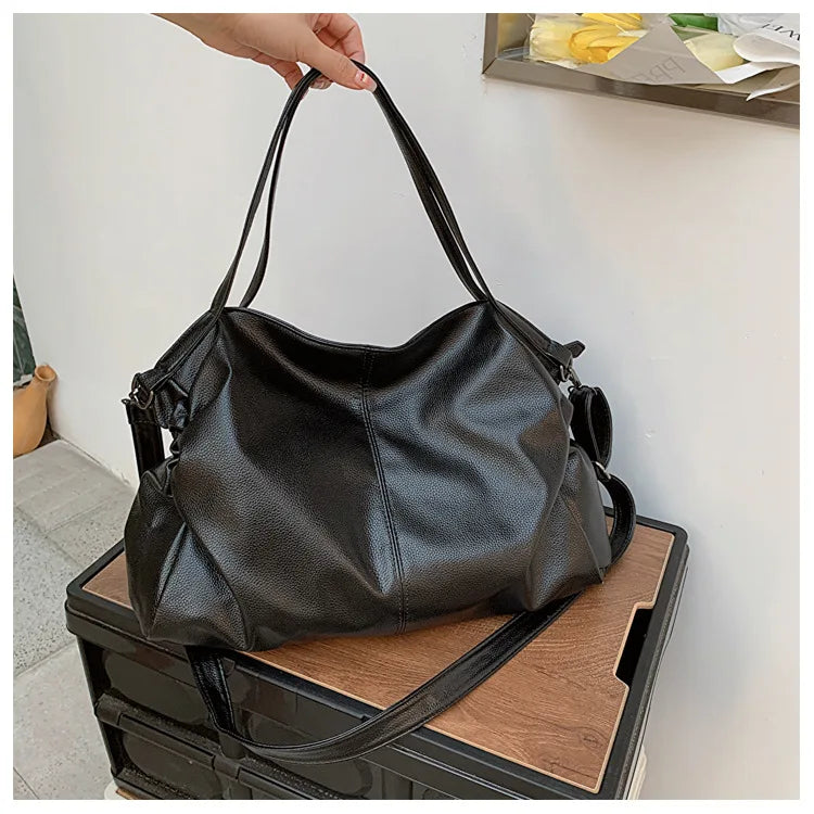 Flora Big Black Shoulder